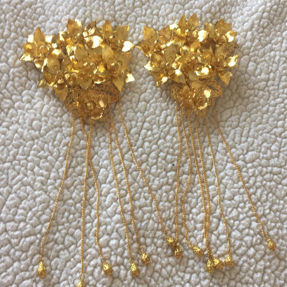 Set of 2 gold colored Hair Pins/Decorations